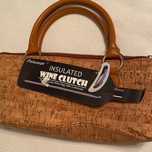 🦩Prime ware Tan Insulated Wine Clutch🦩